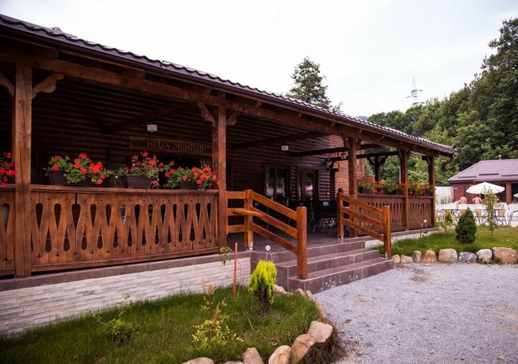 Pensiunea Roua Muntelui Brăzeşti Zewnętrze zdjęcie